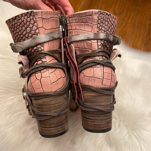 Freebird by Steven Crue Blush Pink Boots *New* Size 10 - Picture 5 of 6